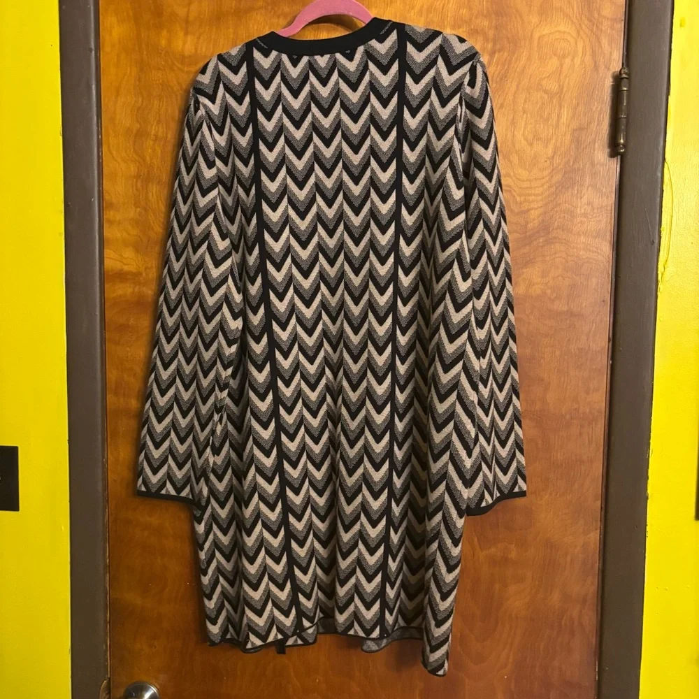Joseph Ribkoff Black/Latte Chevron Knit Zip-Up Sweater Cover-Up Jacket XL